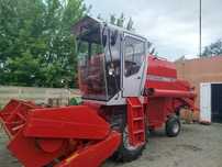 Комбайн зернозбиральний Massey Ferguson 20. Майсей Фергусон 20