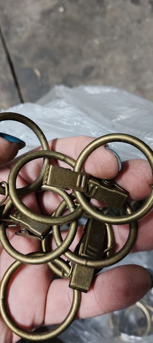 Żabki do karniszy do wieszania firan zasłon