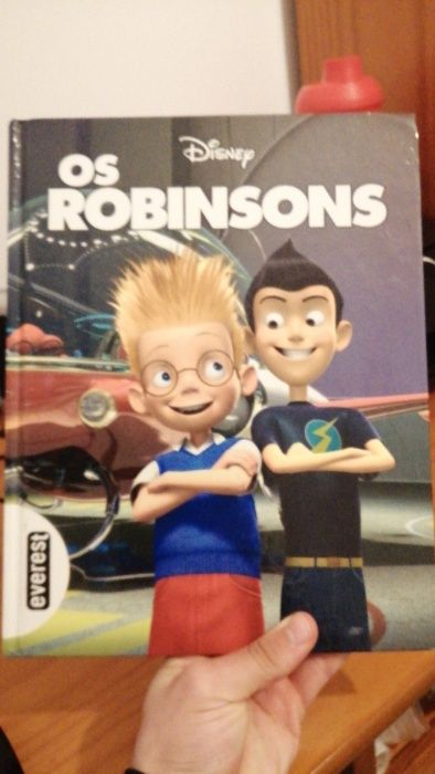 Livro 'Os Robinsons'