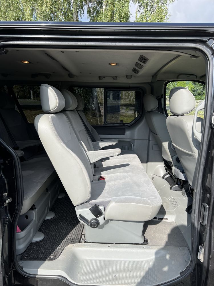 Opel Vivaro Tour 2.0 CDTi 8 osób