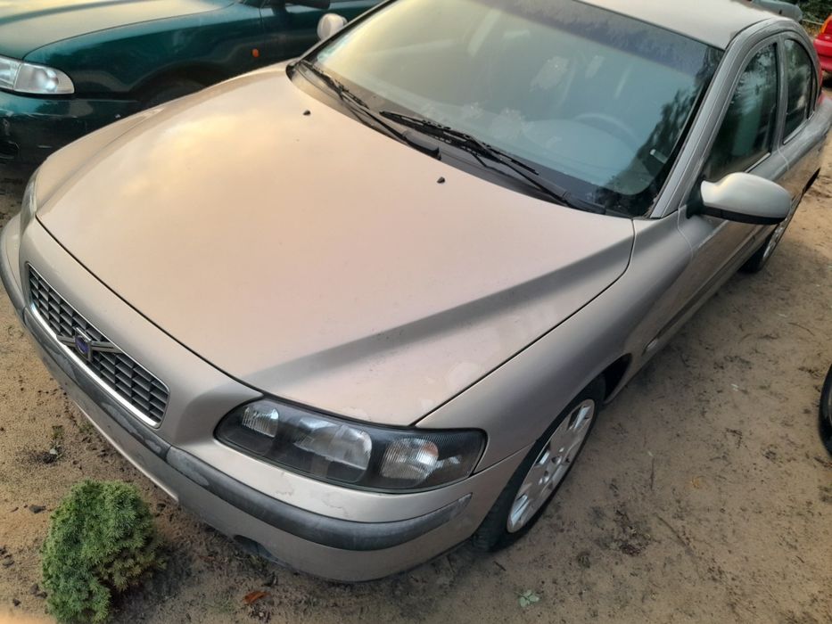 Volvo S60 2.4 benzyna 170km 01r. de sedan automat