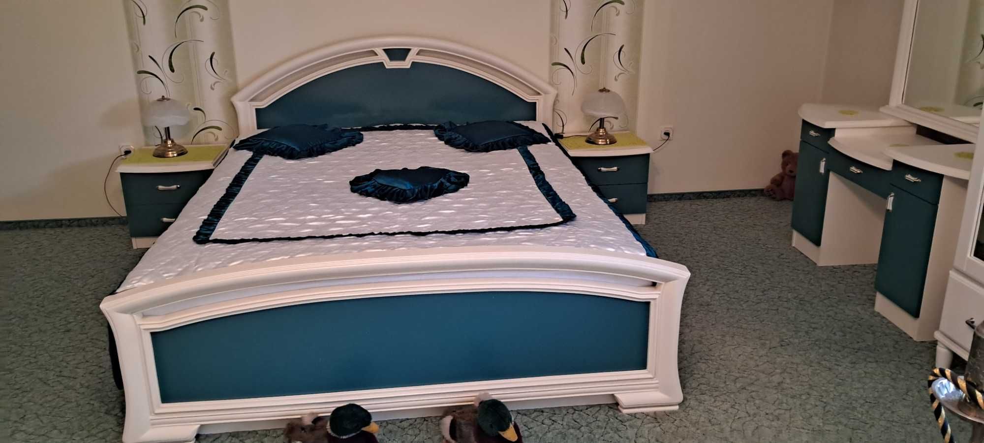 Zestaw mebli do sypialni