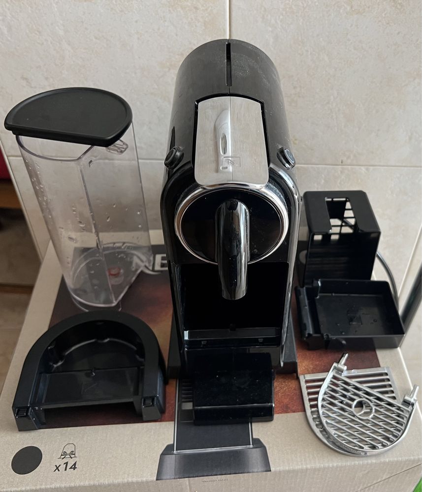 Máquina café Nespresso CITIZ