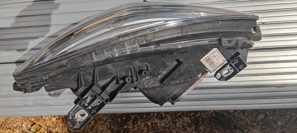 Farol bi-xenon Mercedes CLA COMPLETO