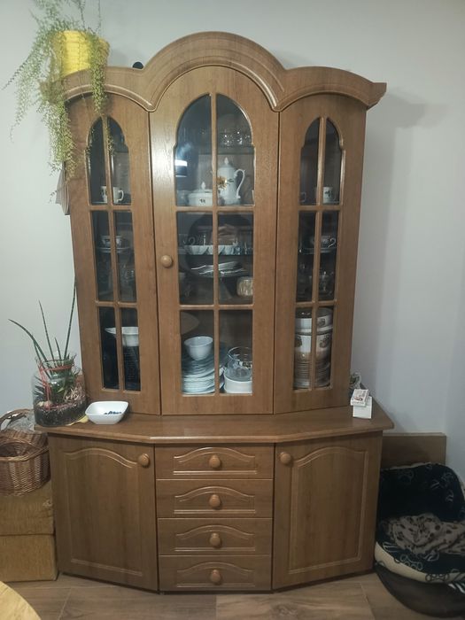 Sprzedam komodę w bardzo dobrym stanie