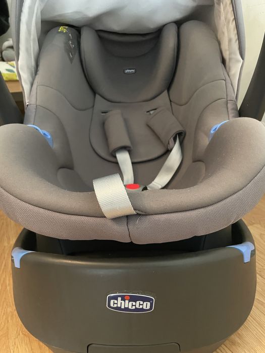 Cadeirinha Auto Chico + base