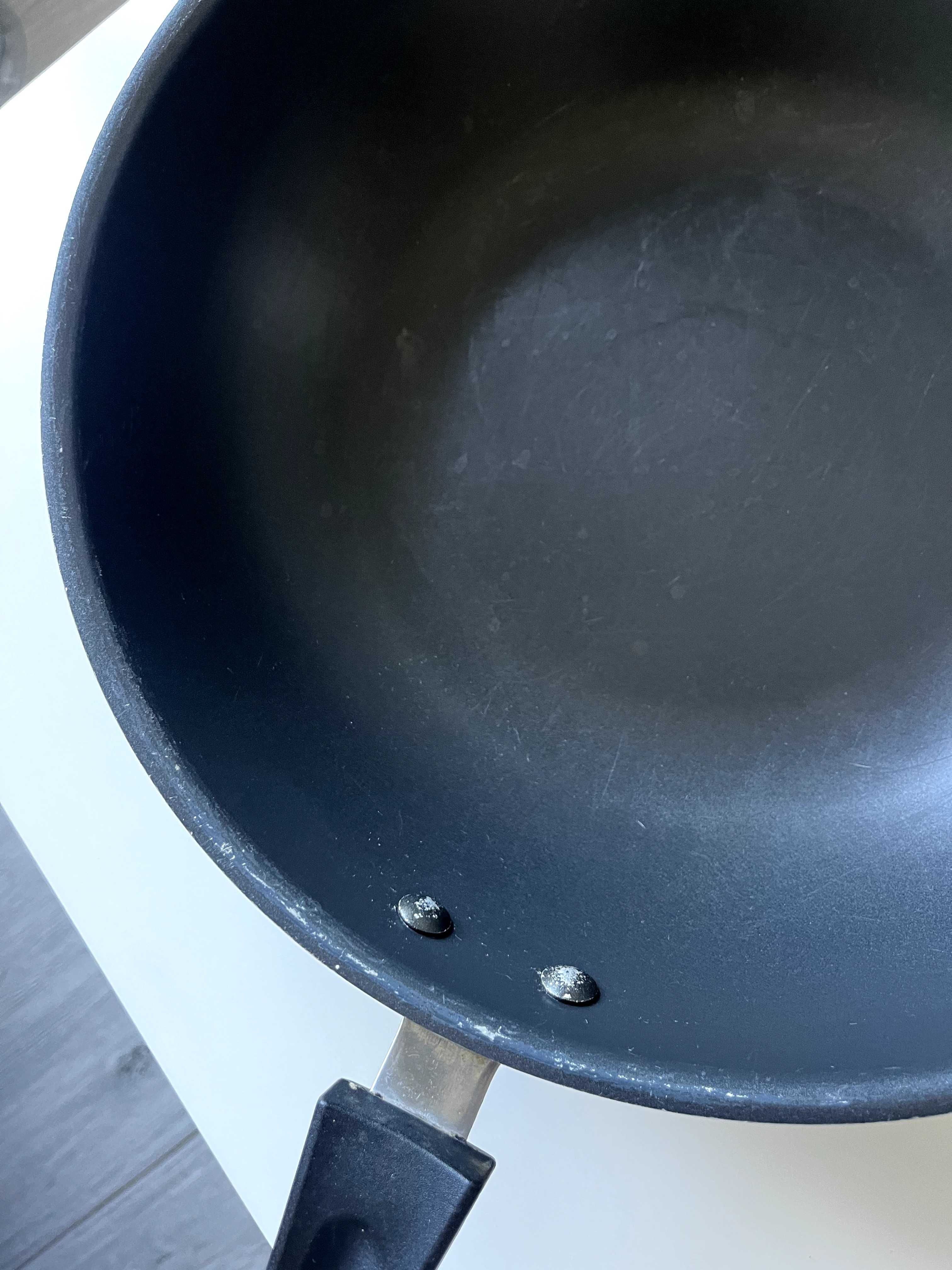 Wok aluminiowy Ikea
