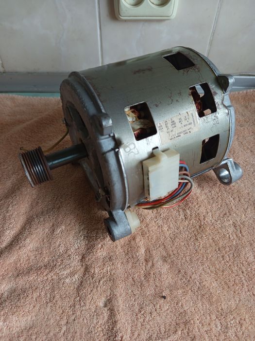 Электродвигатель для стиральной машины