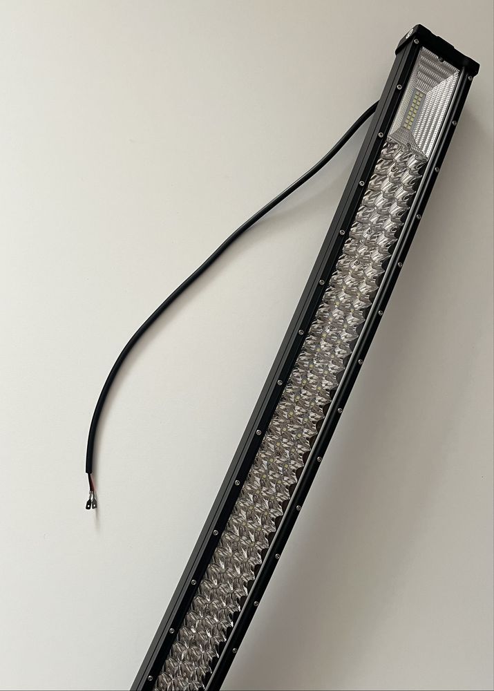 Zakrzywiona listwa LED  125 cm wodoodporna