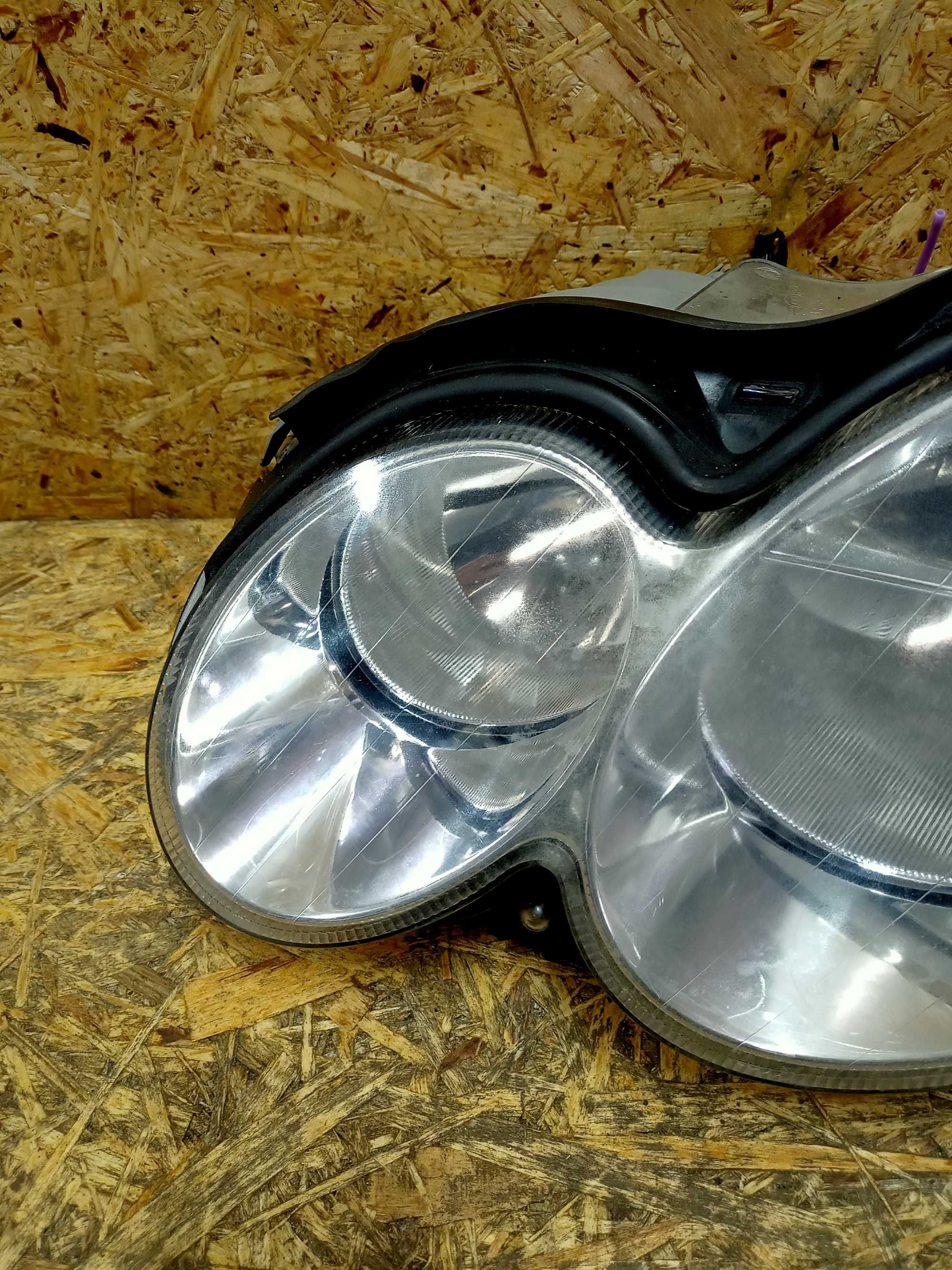 Mercedes W209 CLK lampa lewa przód przednia oryginał Anglik UK