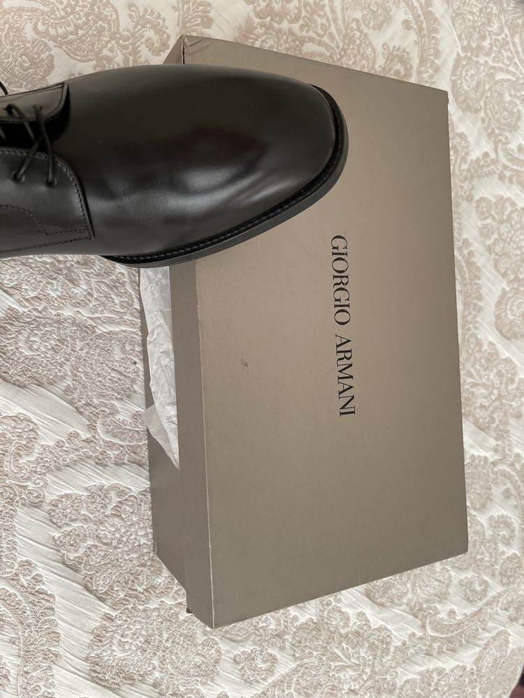 Новые туфли Armani