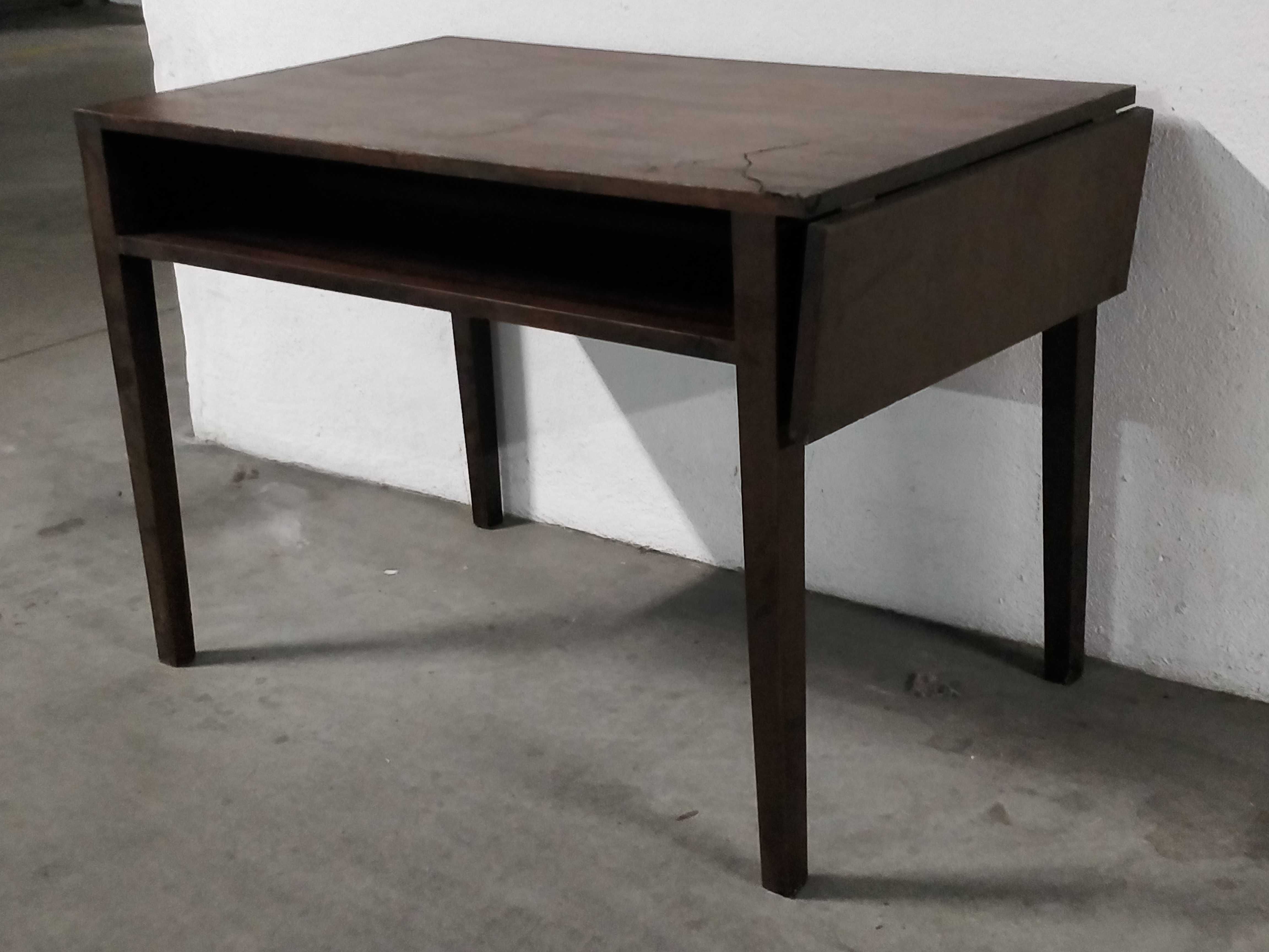Mesa de madeira extensível