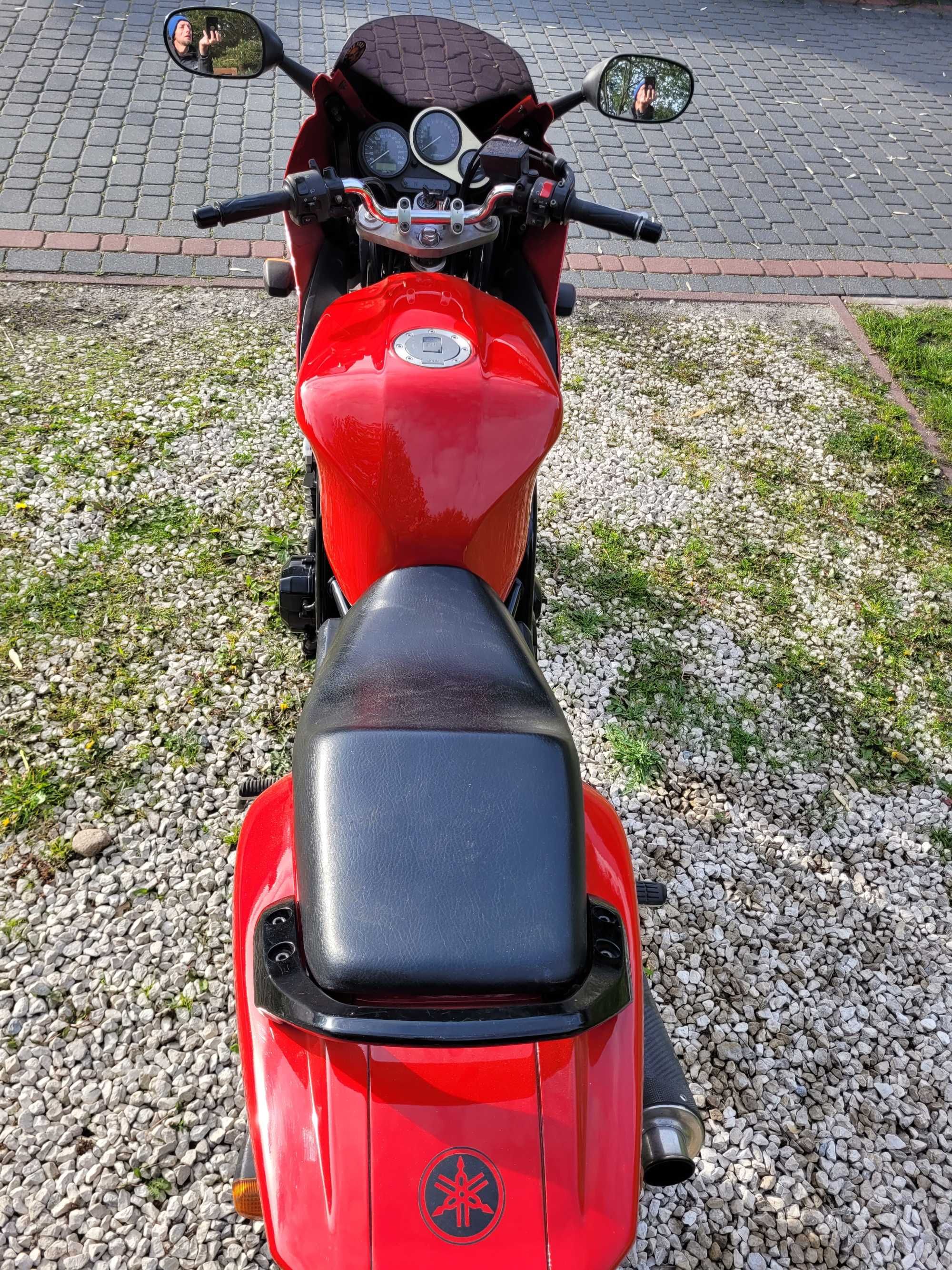 Yamaha Fazer 600