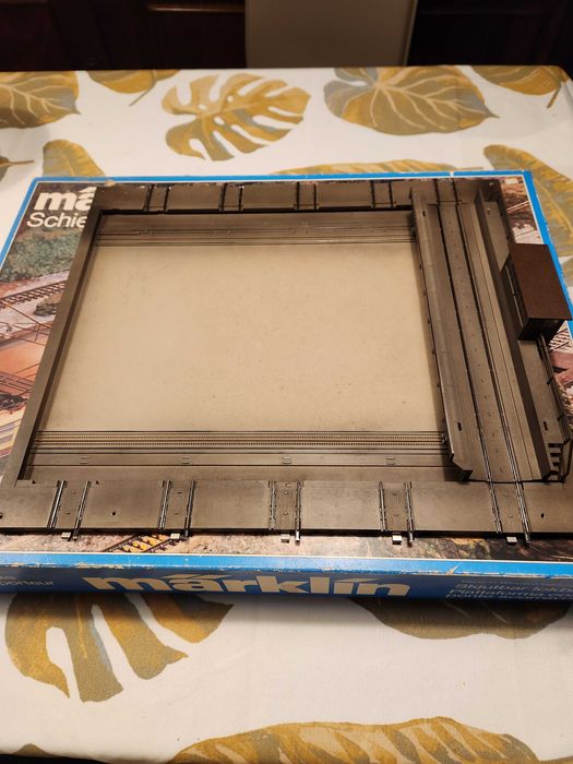 MARKLIN 7294 Placa de Transferência p/ 8 linhas de garagem