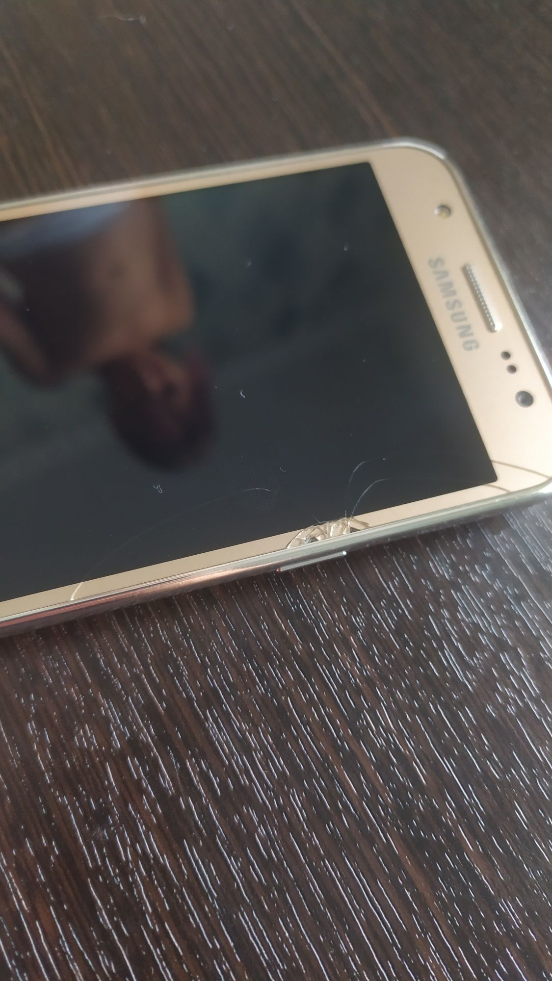 Samsung SM-J500H/DS