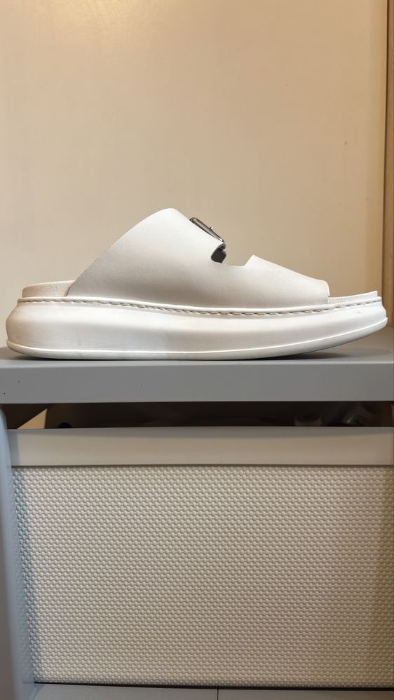 Karl lagerfeld klapki skórzane 37