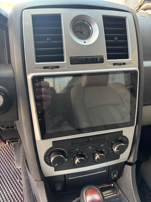 Магнітола Chrysler 300c