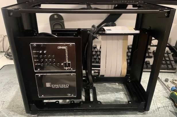 Caixa ITX Jonsbo A4 - Vidro Temperado - Cabo Riser Gen4 - SFF Mini-ITX