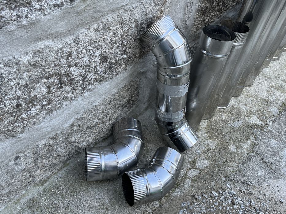 Conjunto de vários tubos de chaminé INOX + acessórios