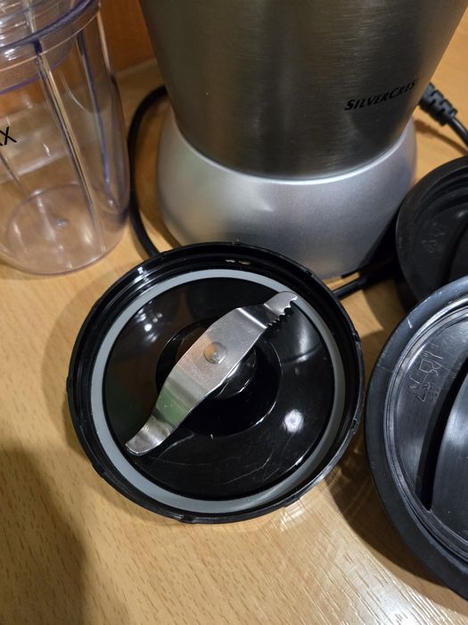 Blender smoothie maker. Blender stojacy