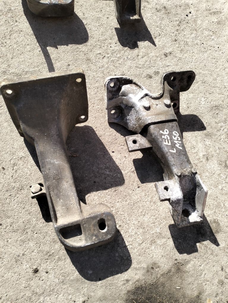Лапи, кронштейни двигуна BMW e36 м50 м52