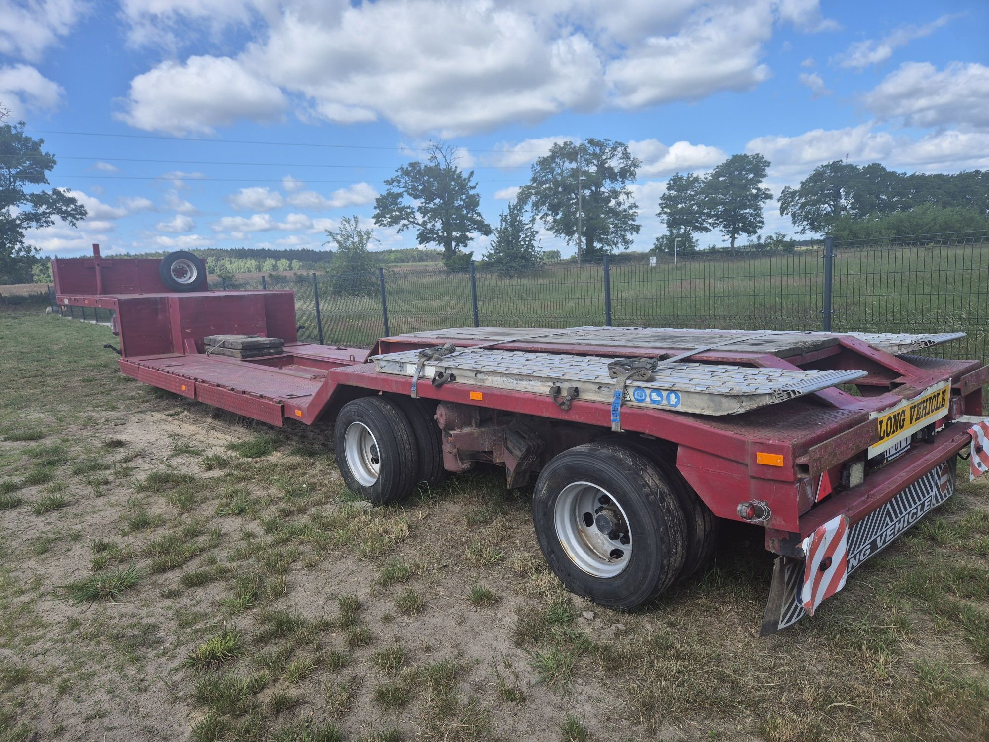 Naczepa niskopodwoziowa GENERAL TRAILERS