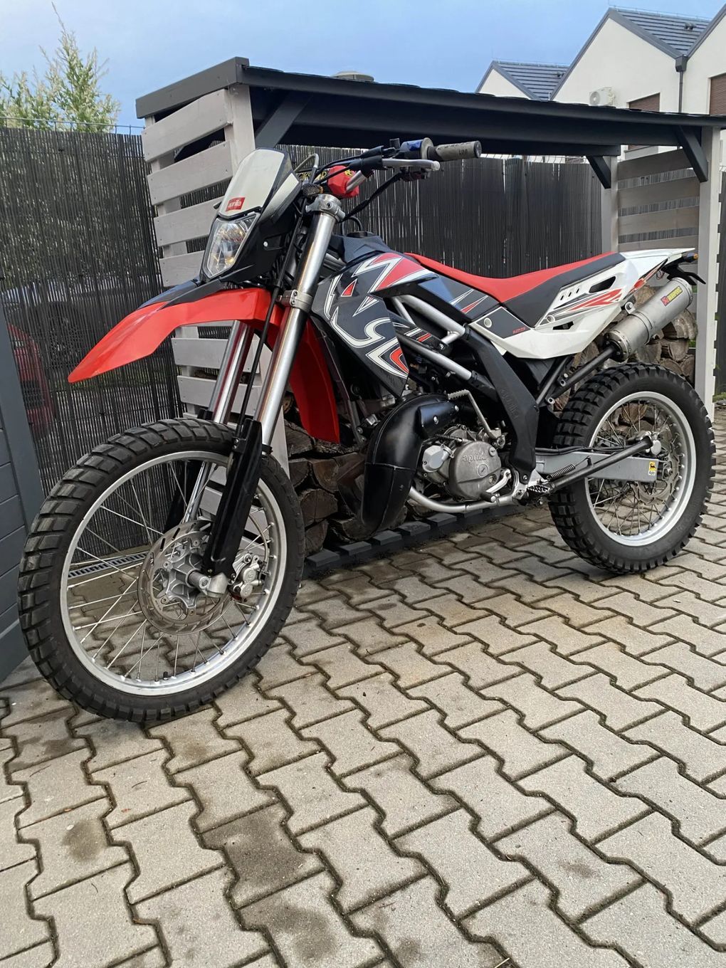 Aprilia RX Aprilia RX 125 2T | 2014r. | Ostatni wypust | Zarejestrowany |