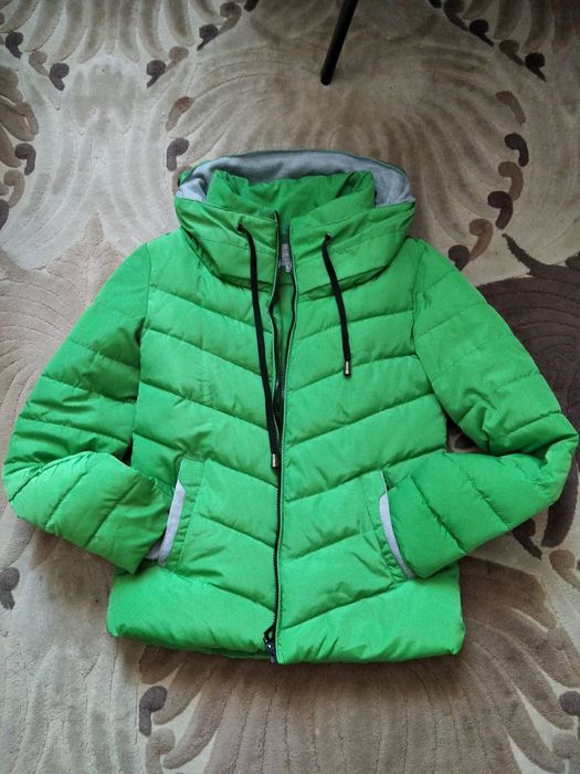Курточка жіноча нова