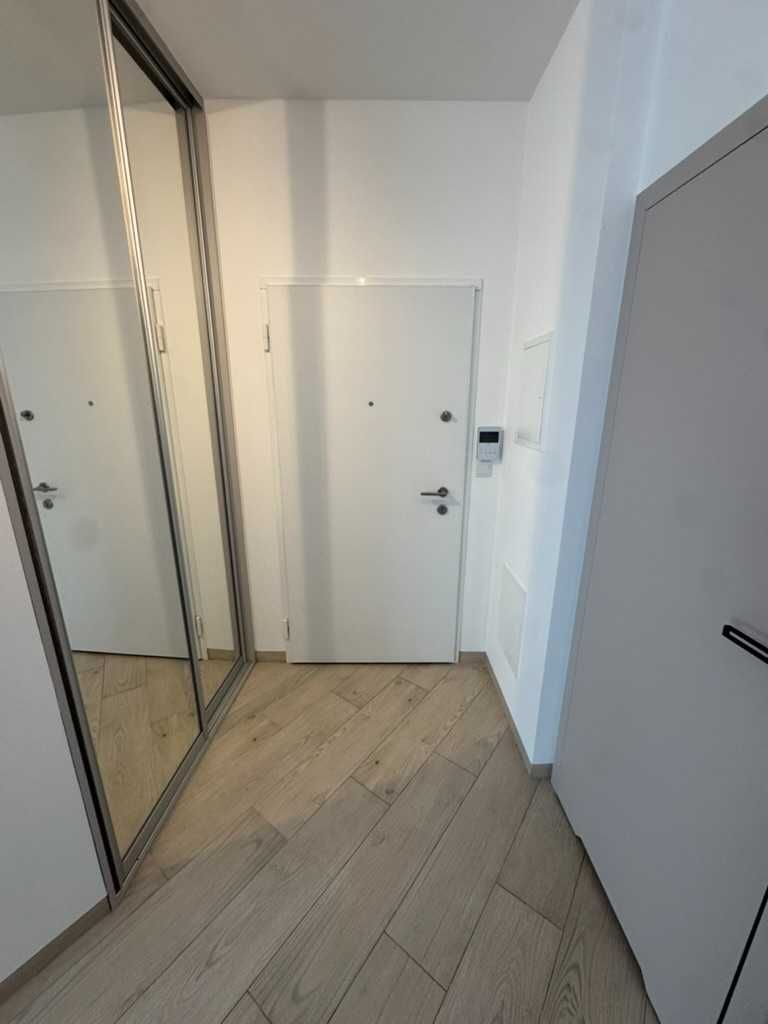 Nowoczesne mieszkanie / 3 pokoje z balkonem i widokiem na jezioro