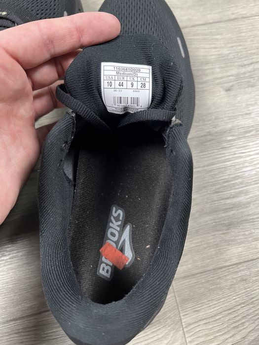 Кроссовки мужские на gore tex Brooks