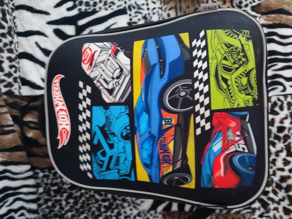 Рюкзак Kite hot wheels ортопедичний шкільний портфель