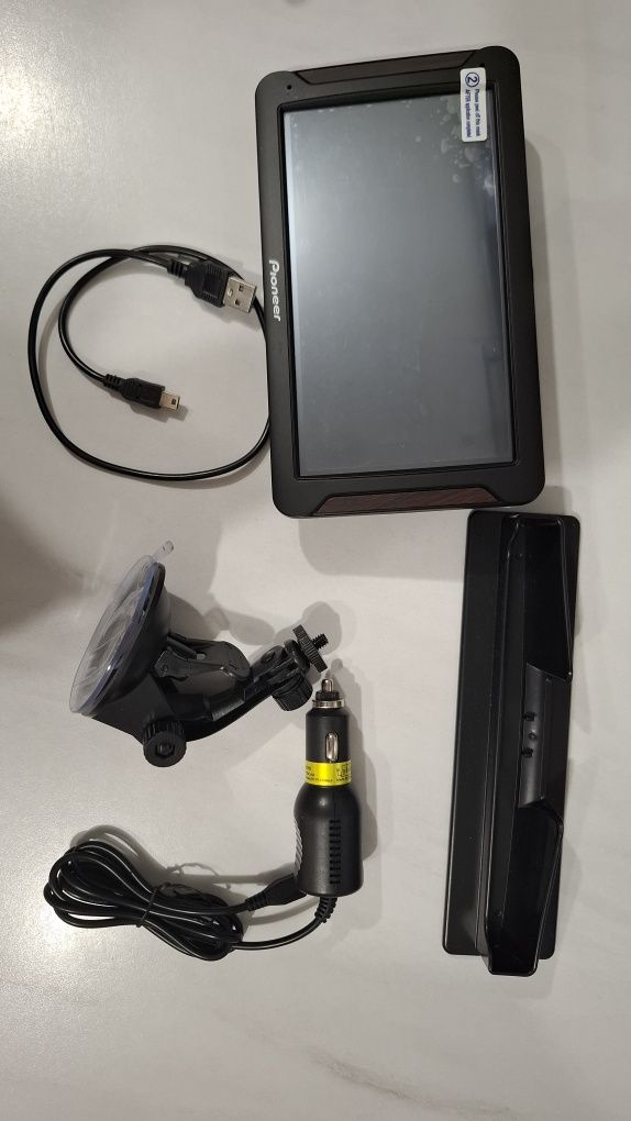 GPS навигатор Pioneer PI 750