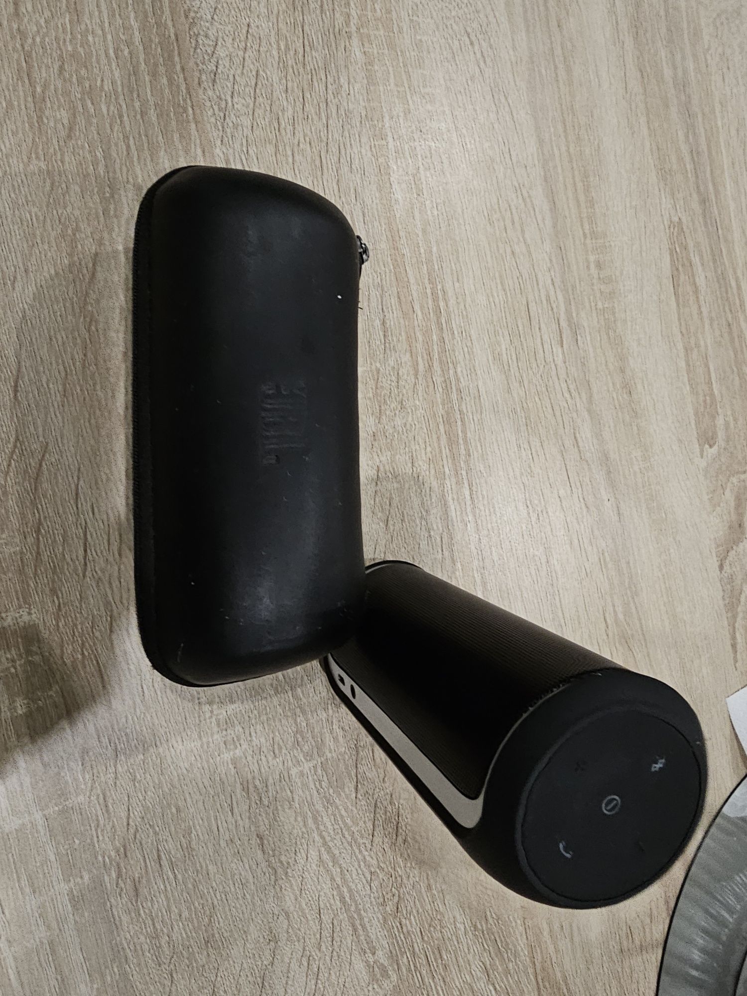 Jbl flip 2 com capa e carregador