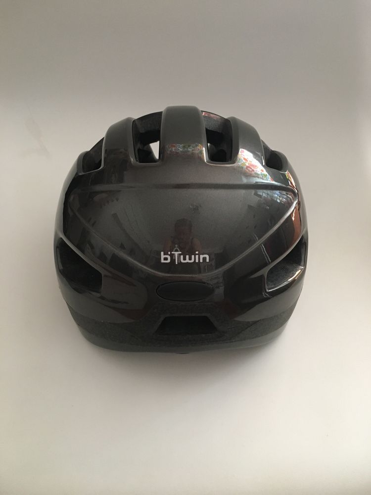 Capacete B’Twin ventilado com luz traseira para adulto