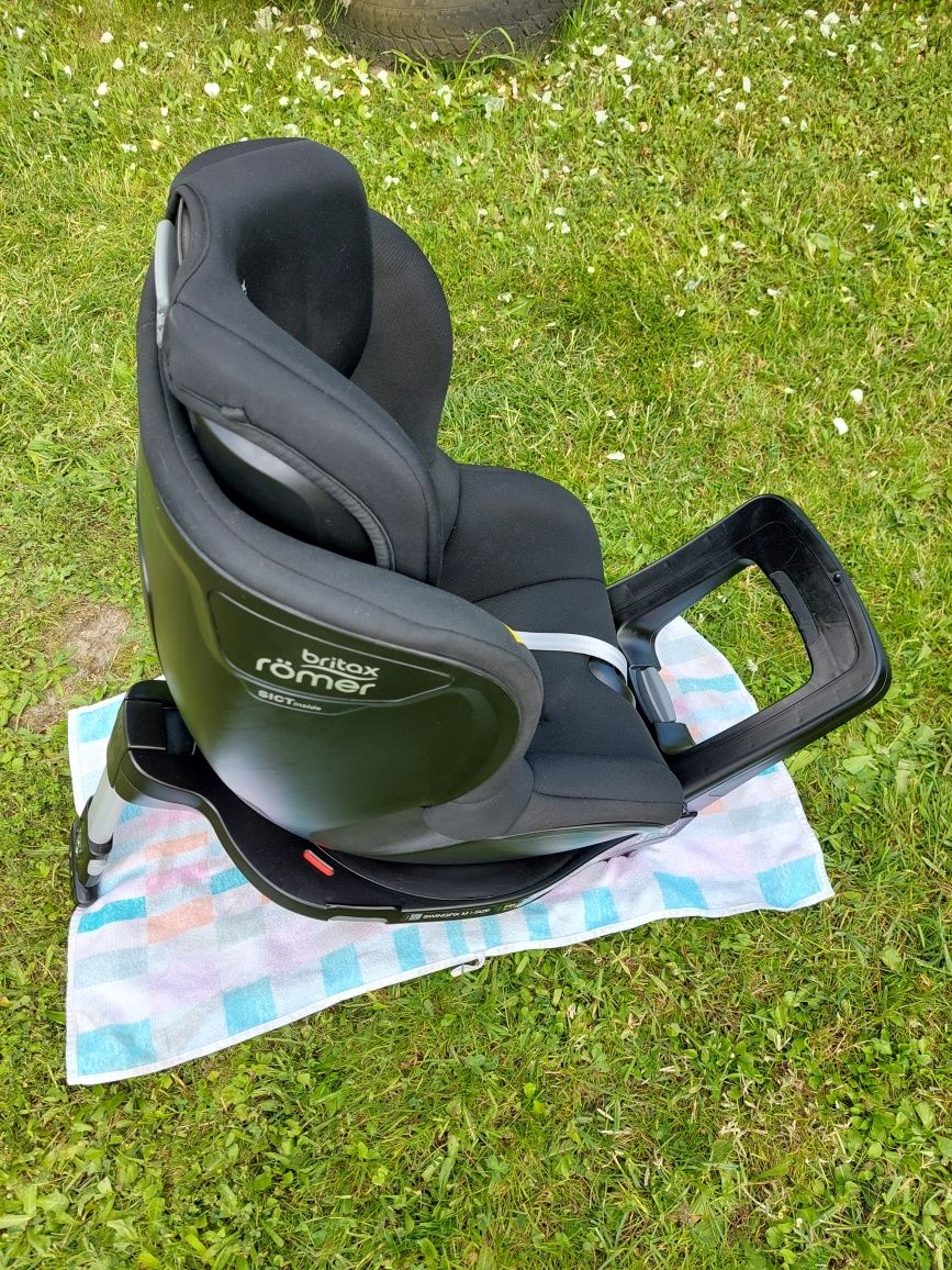 Fotelik samochodowy Britax romer swingfix m i-size czarny