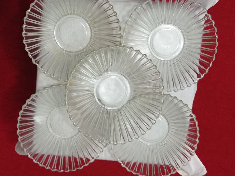 Скляні салатниці