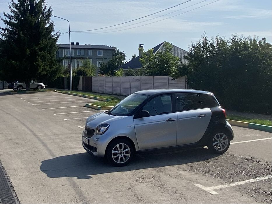 Продам Smart ForFour 2017 модельный год в отличном состоянии!