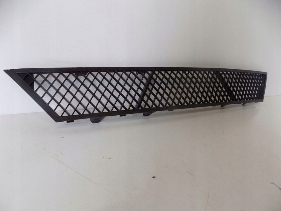 BMW 5 GT F07 kratka środkowa zderzaka - 3947