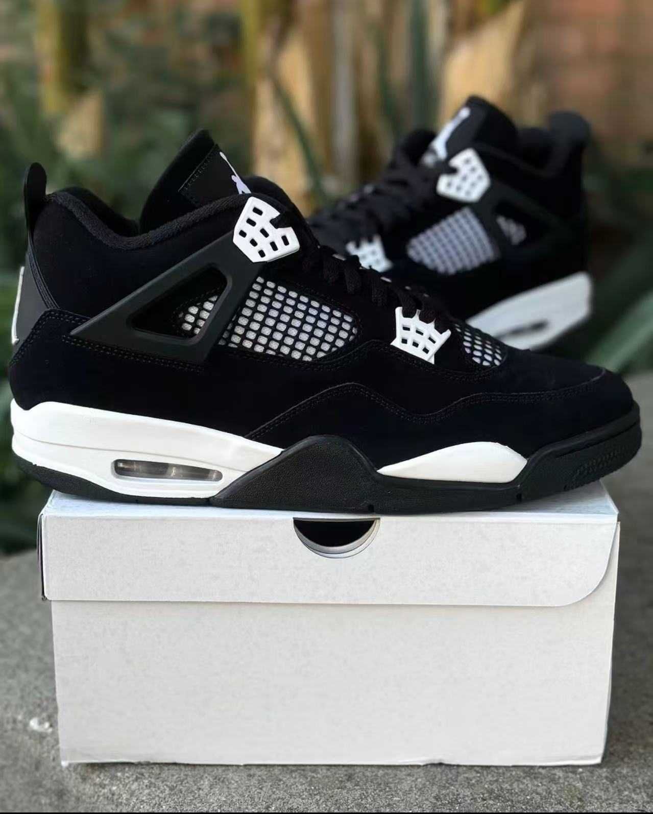 buty Espadryle JordanAirJordan4RetroWhiteThunder Espadryle R. 41