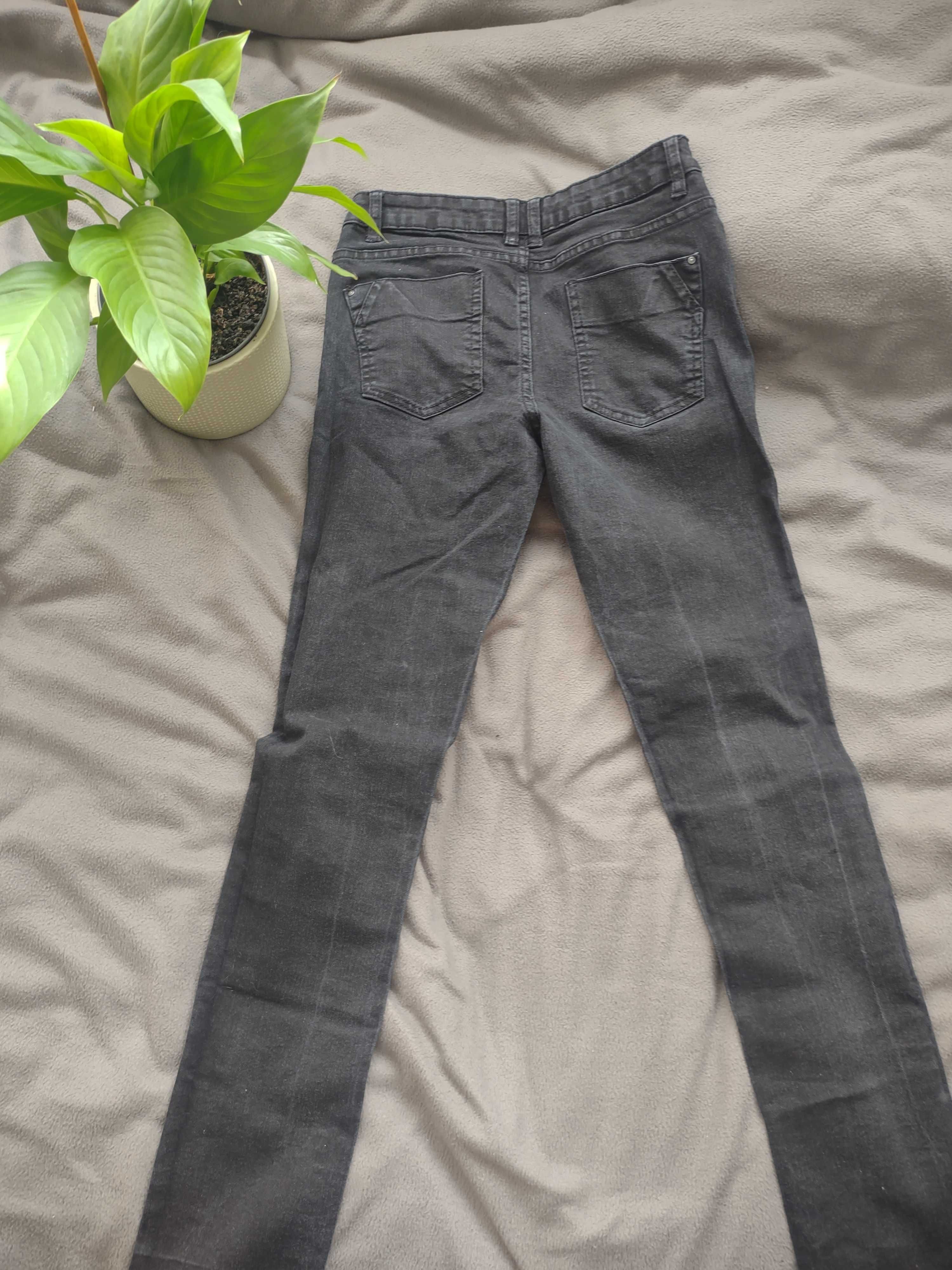 Spodnie spodenki szorty damskie młodzieżowe jeansy dżinsy denim jeans