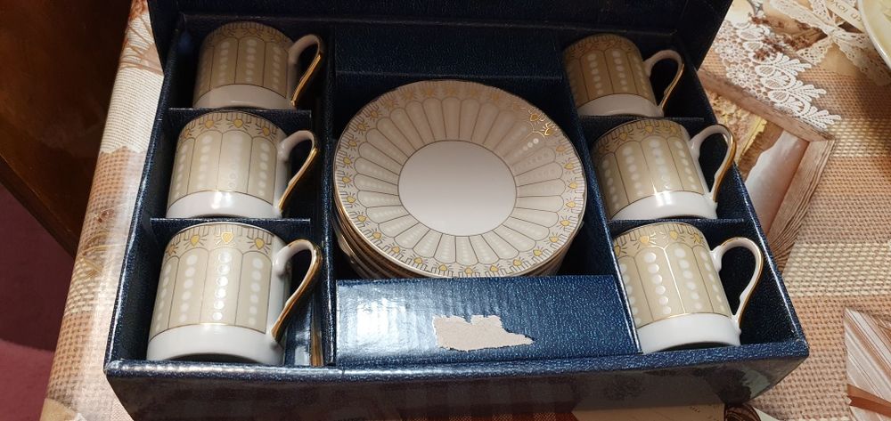 Набір порцелянових чашок