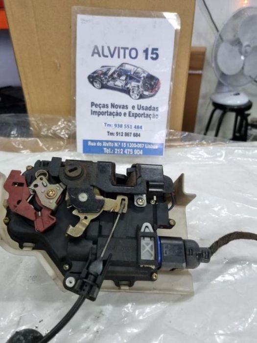 fechadura trás direita VW Touran