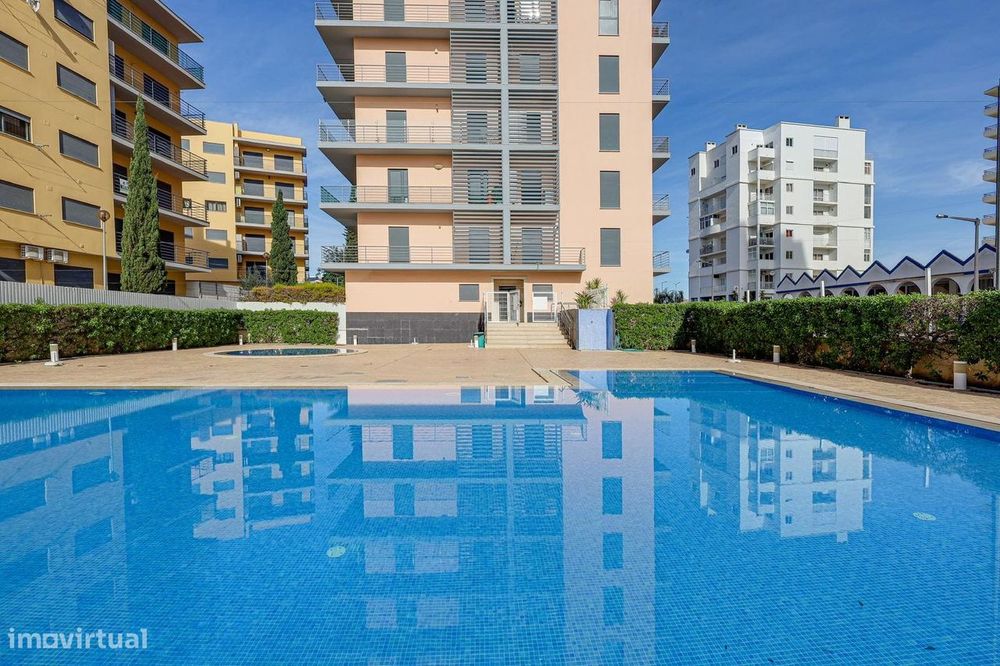 Apartamento T2 com Piscinas a 5 Min da Praia – Armação de Pêra Algarve