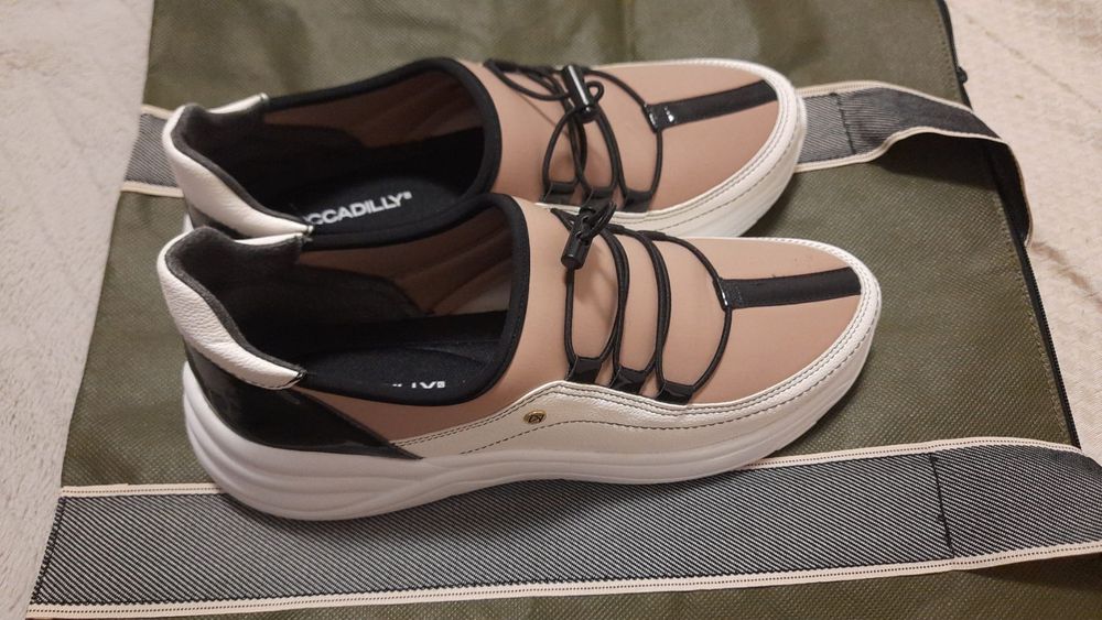 Tenis marca Piccadilly muito leve e confortavel