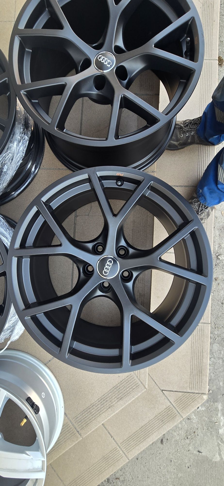 Felgi aluminiowe Audi Rs 19 5x112 et25/8j et46/9 8Y0j