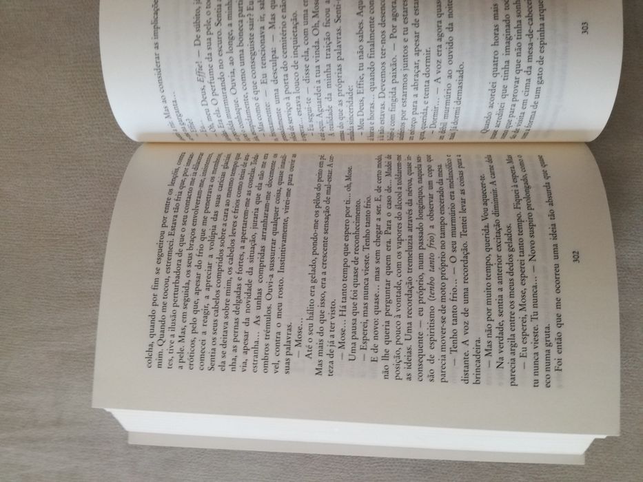 Livro "Valete de Copas e Dama de Espadas" de Joanne Harris