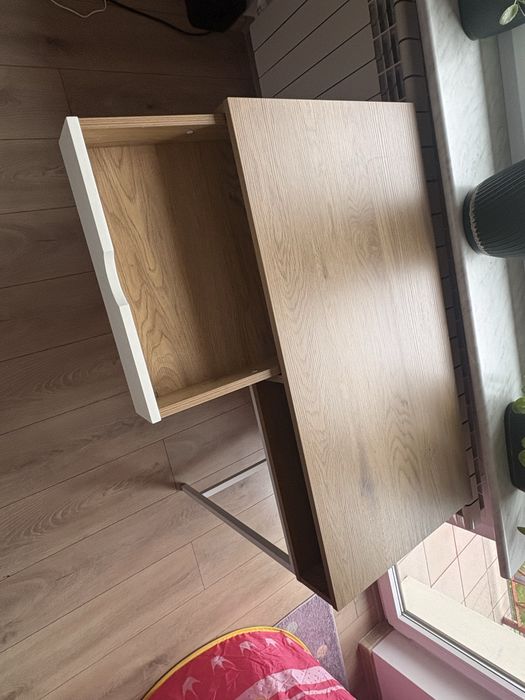 Biurko z szufladą stan idealny stolik metalowe nogi