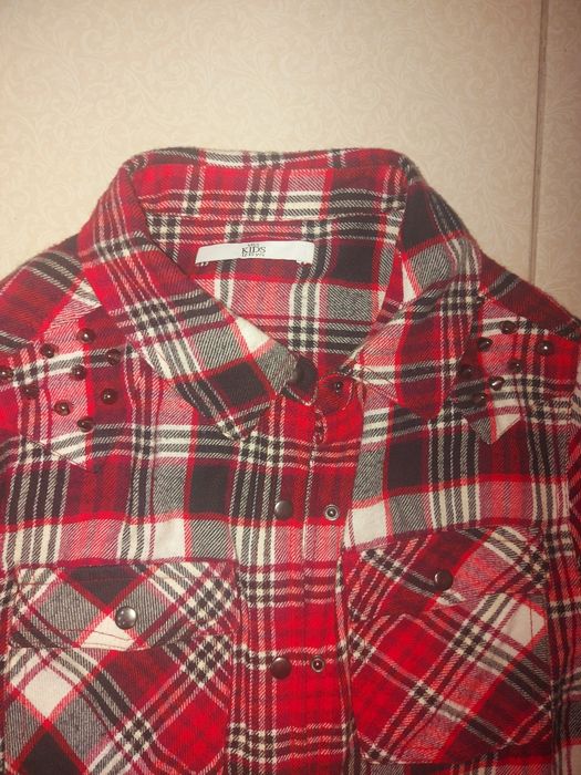 Рубашка на дівчинку підлітка