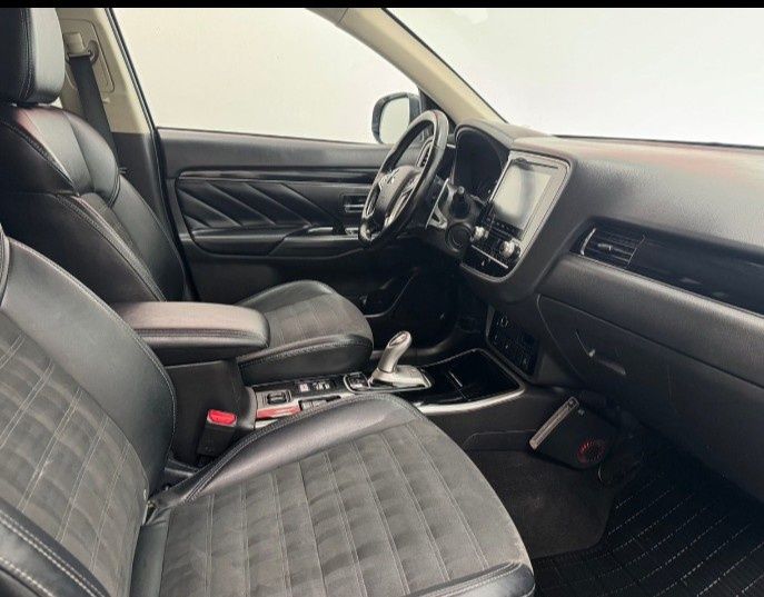 Mitsubishi Outlander phev 2.4