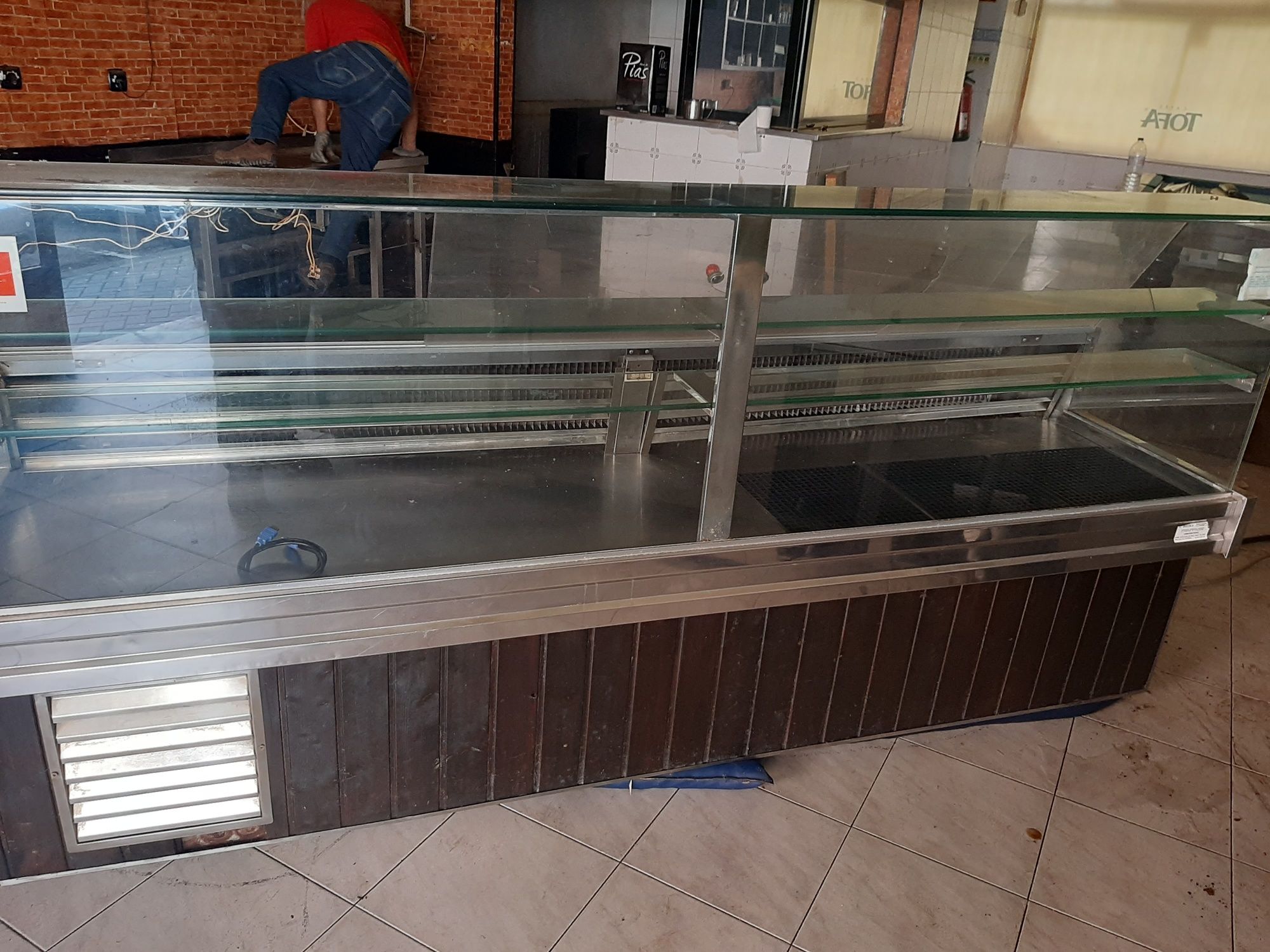 vitrine expositora refrigerada para restauracao